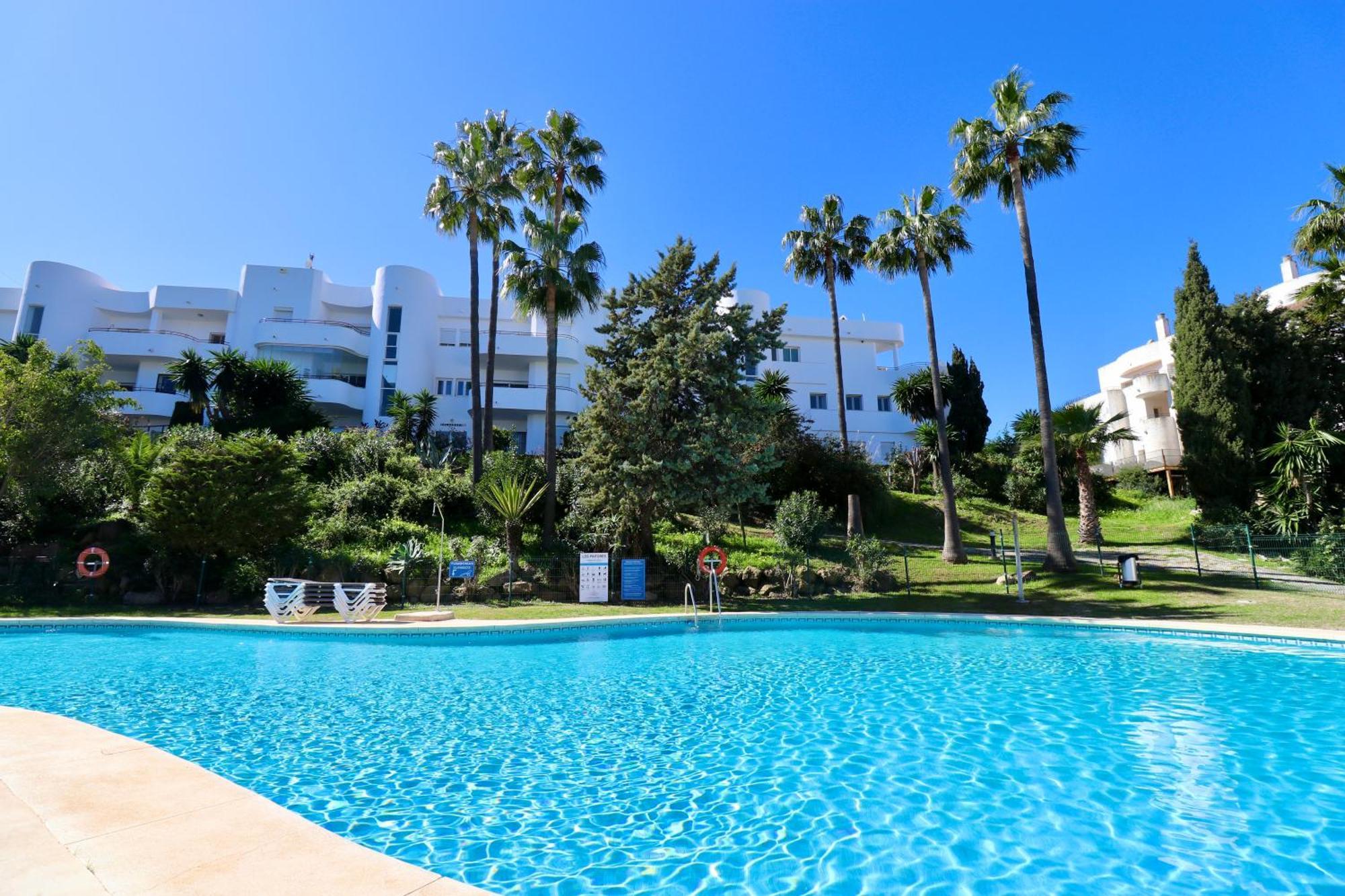Golf Resort, Pool, Bbq, Massive Sunny Terrace With Mountain Views