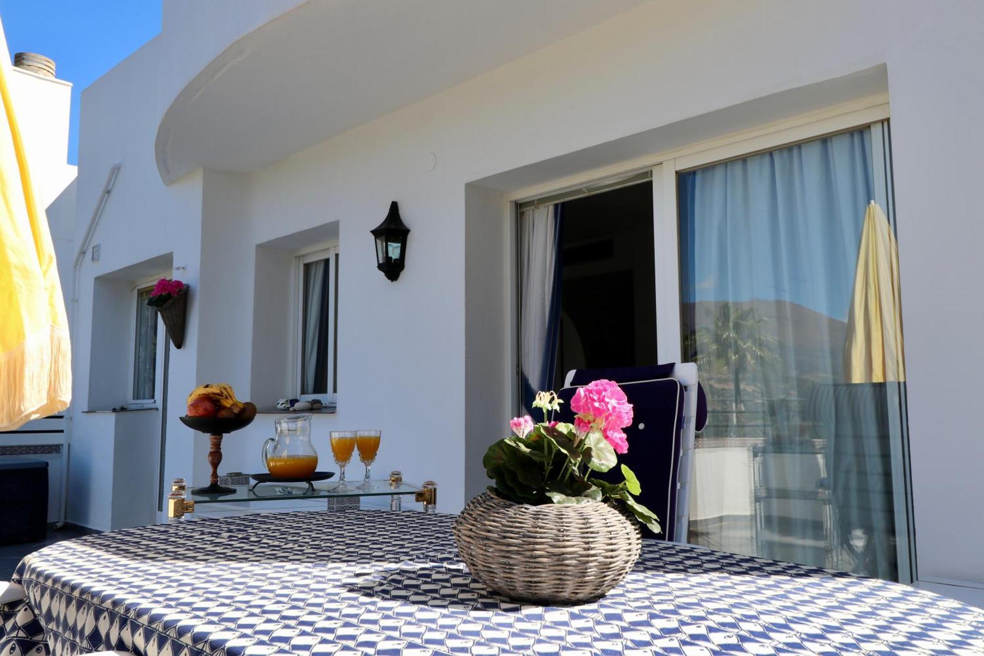 Golf Resort, Pool, Bbq, Massive Sunny Terrace With Mountain Views * Estepona