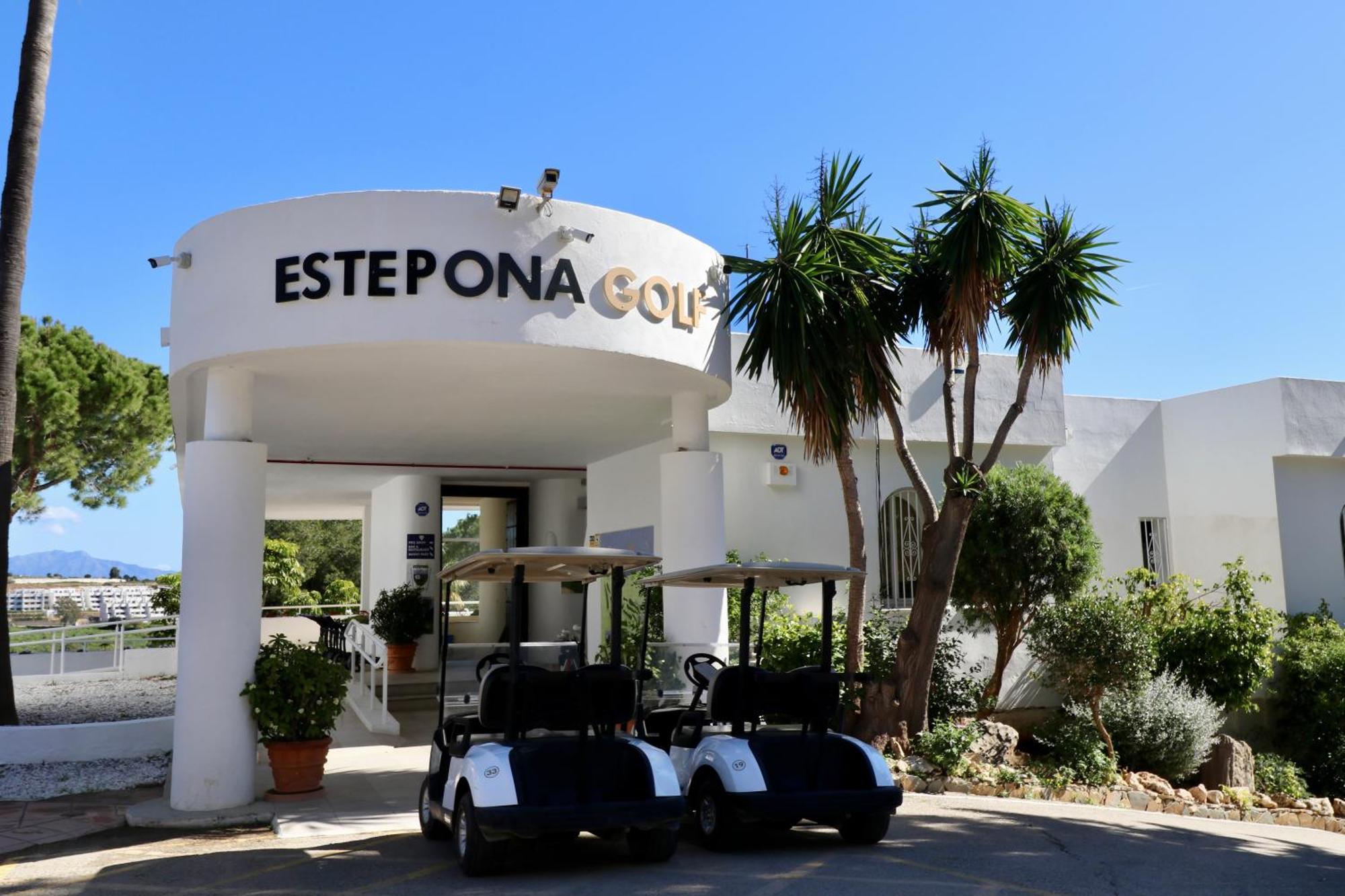 Apartment Golf Resort, Pool, Bbq, Massive Sunny Terrace With Mountain Views Estepona