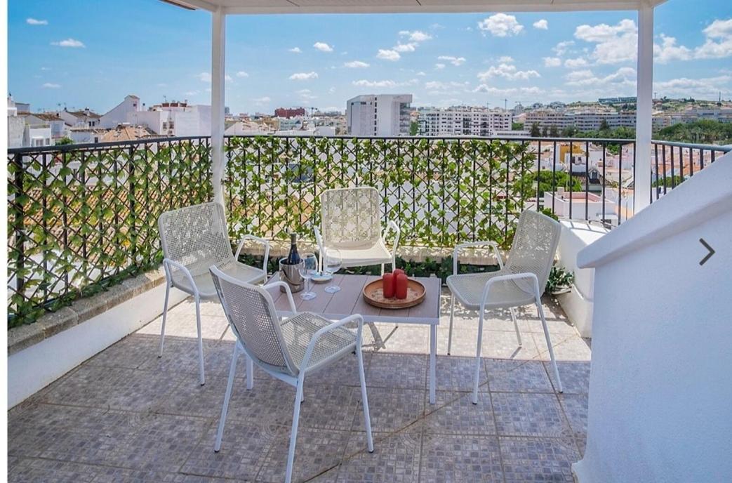 Atico Centrico Apartment *