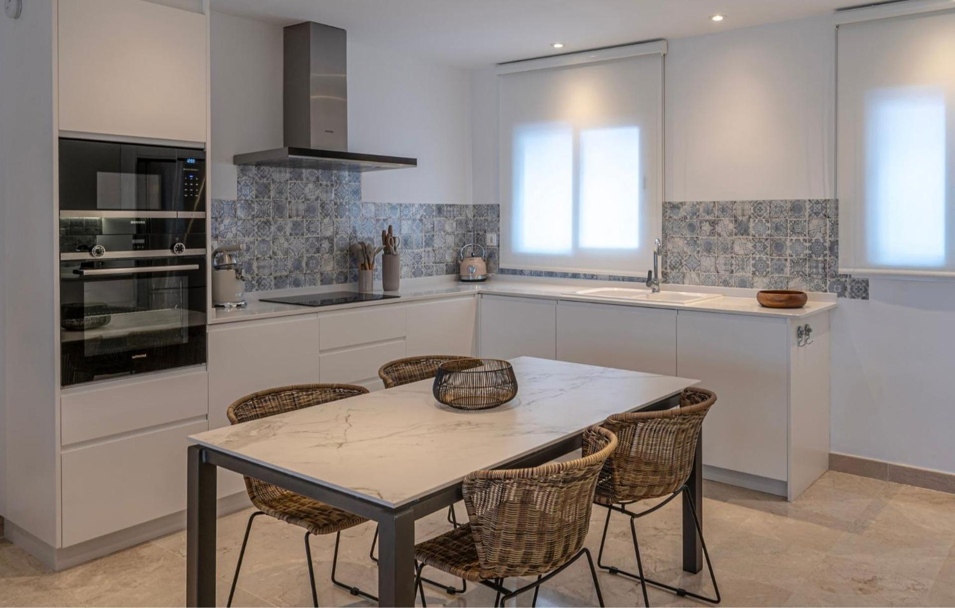 Serene Hideaway, Luxurious 2-bedroom Penthouse In The Exclusive Paraiso Pueblo Apartment *