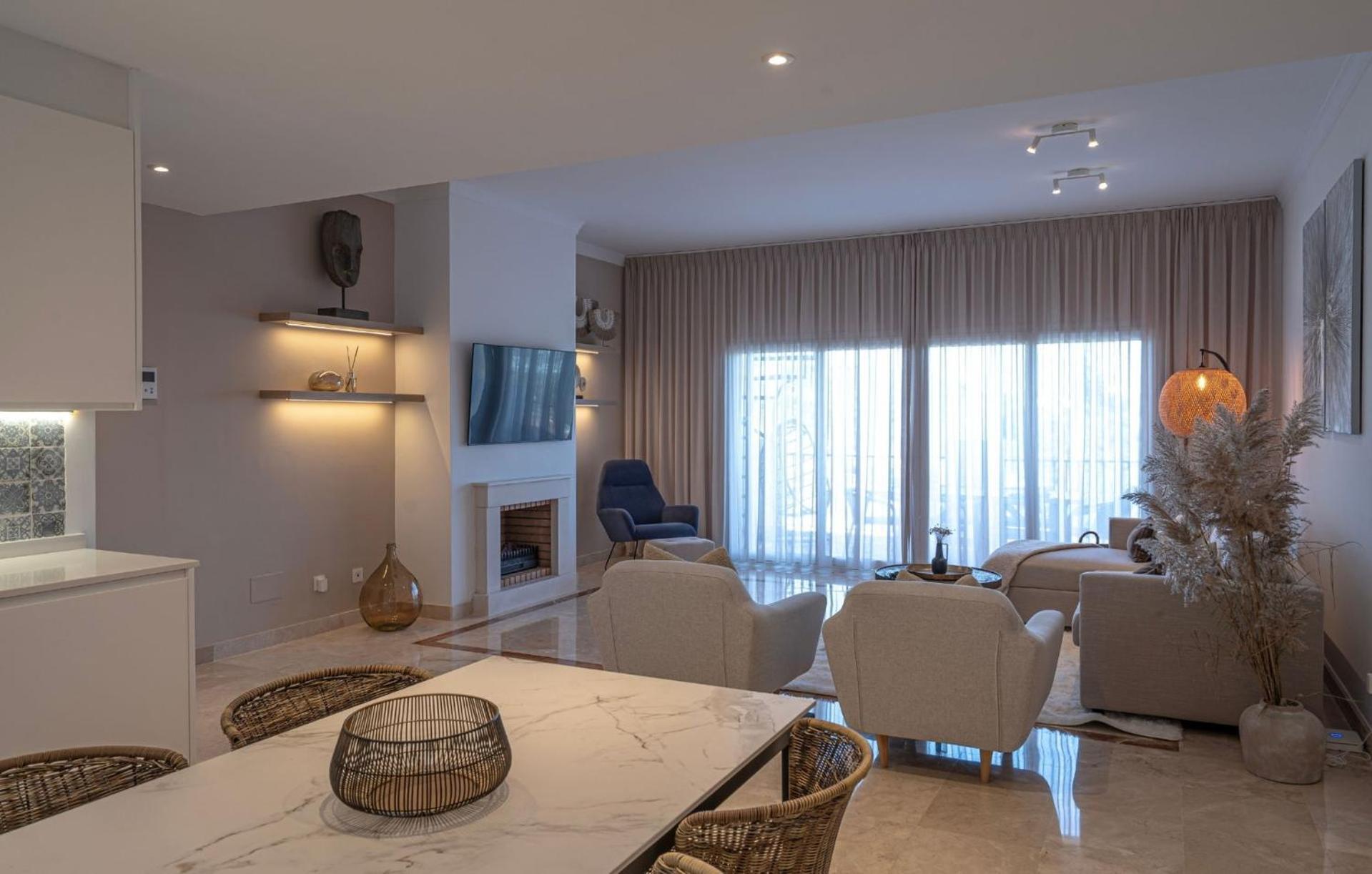 Apartment Serene Hideaway, Luxurious 2-bedroom Penthouse In The Exclusive Paraiso Pueblo *