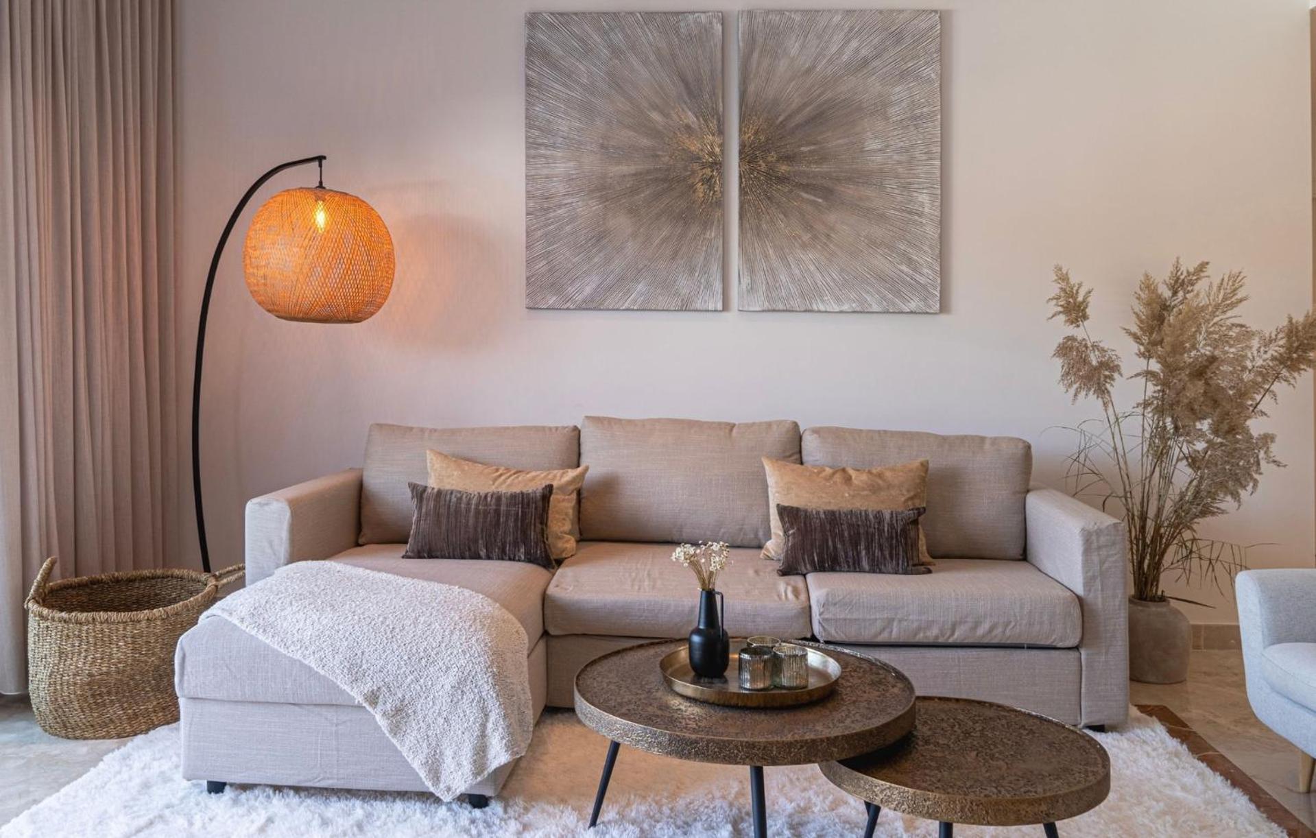 Serene Hideaway, Luxurious 2-bedroom Penthouse In The Exclusive Paraiso Pueblo Apartment *