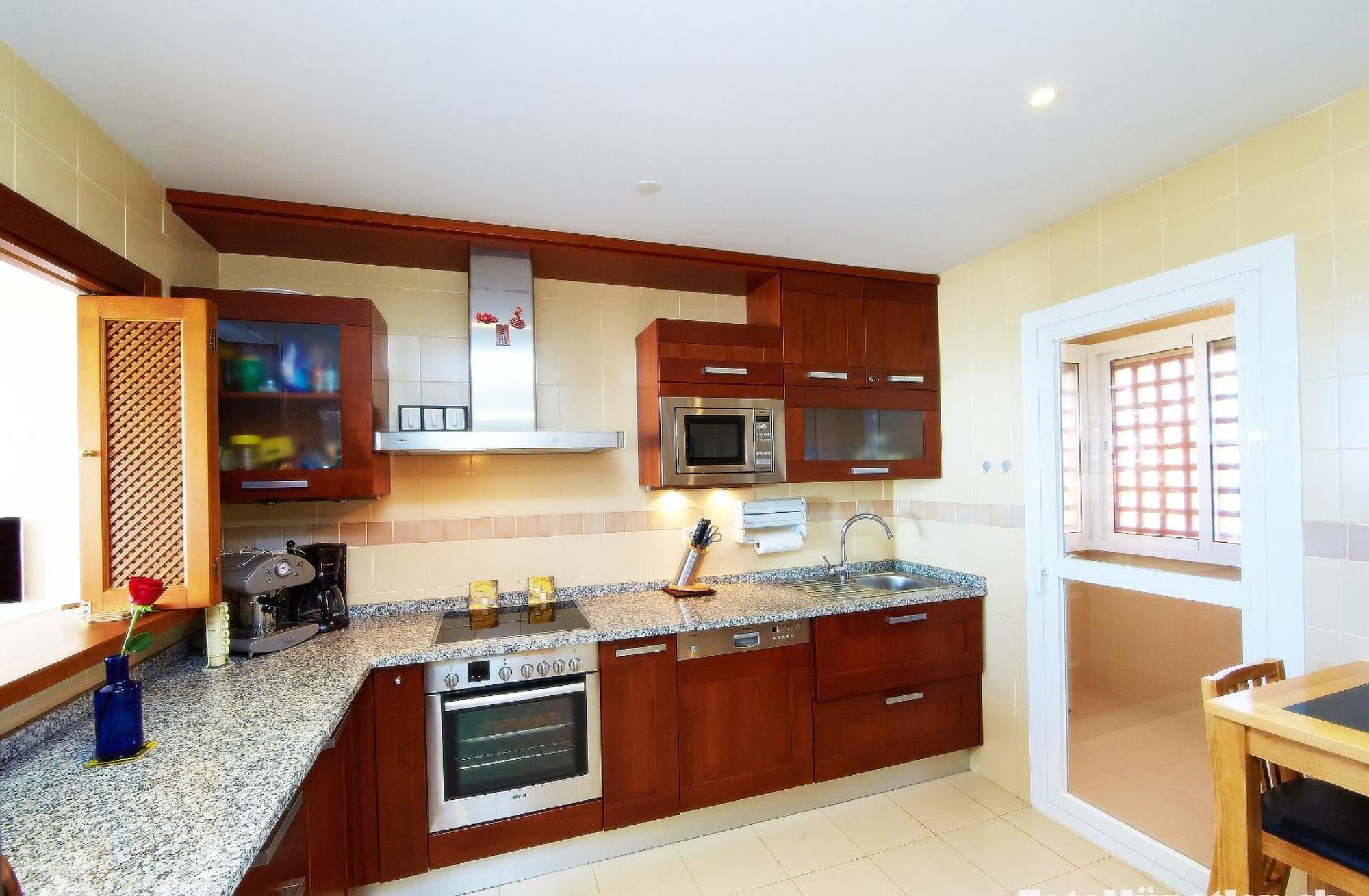 Apartment Penthouse In Benahavis With Terrace And Jacuzzi *