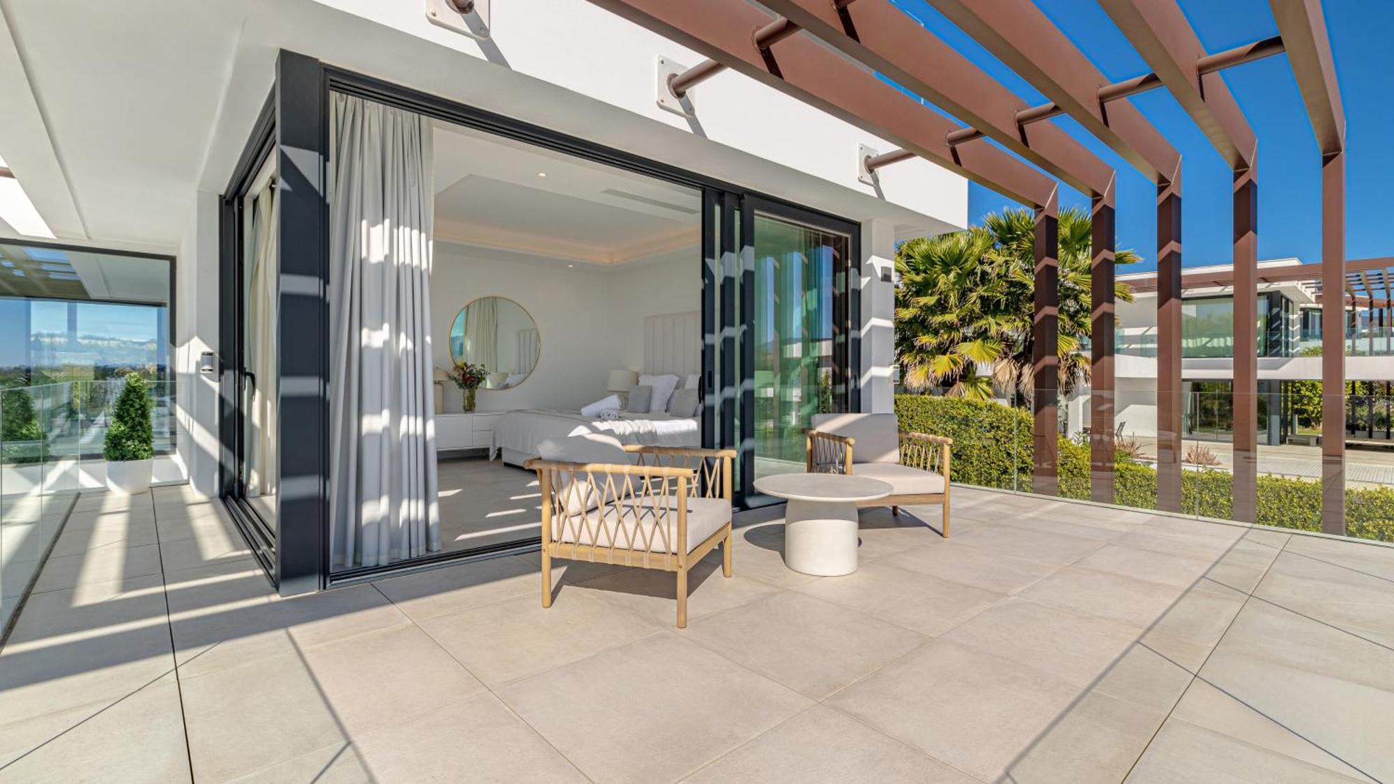 Vacation Marbella I Martinica, Turquoise Heated Pool, Rooftop Hot Tub With Sea View, Cine Room, 5 Min To The Villa Estepona