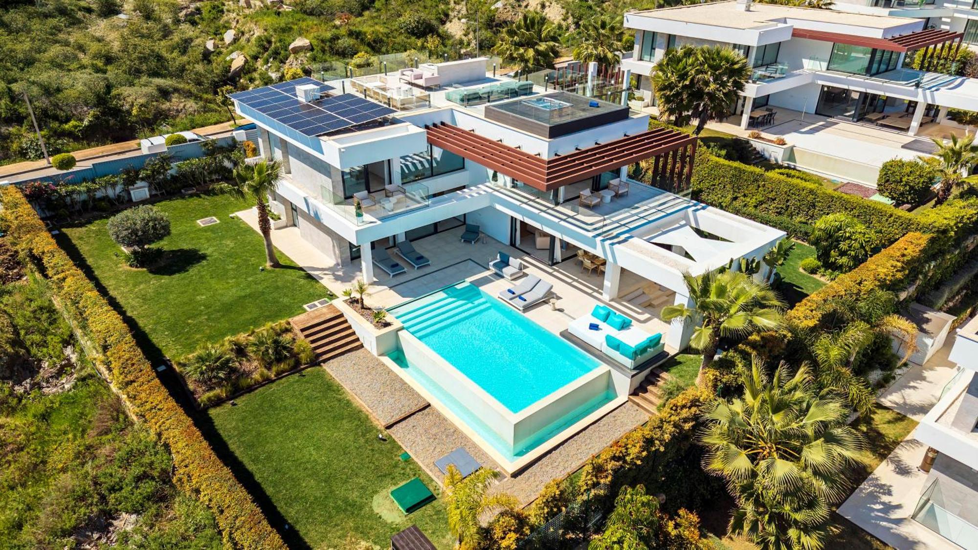 Vacation Marbella I Martinica, Turquoise Heated Pool, Rooftop Hot Tub With Sea View, Cine Room, 5 Min To The Villa Estepona
