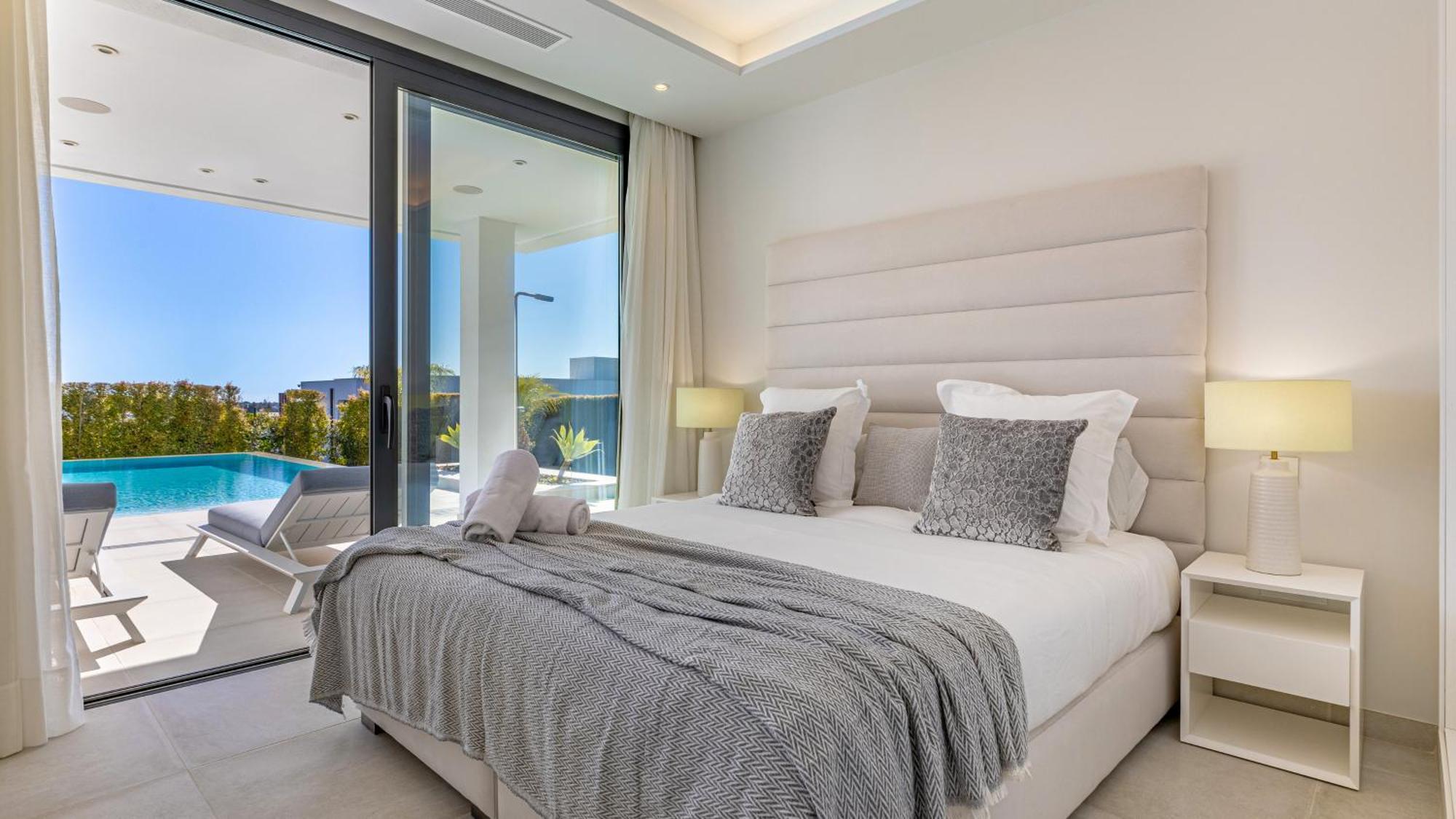 Villa Vacation Marbella I Martinica, Turquoise Heated Pool, Rooftop Hot Tub With Sea View, Cine Room, 5 Min To The *