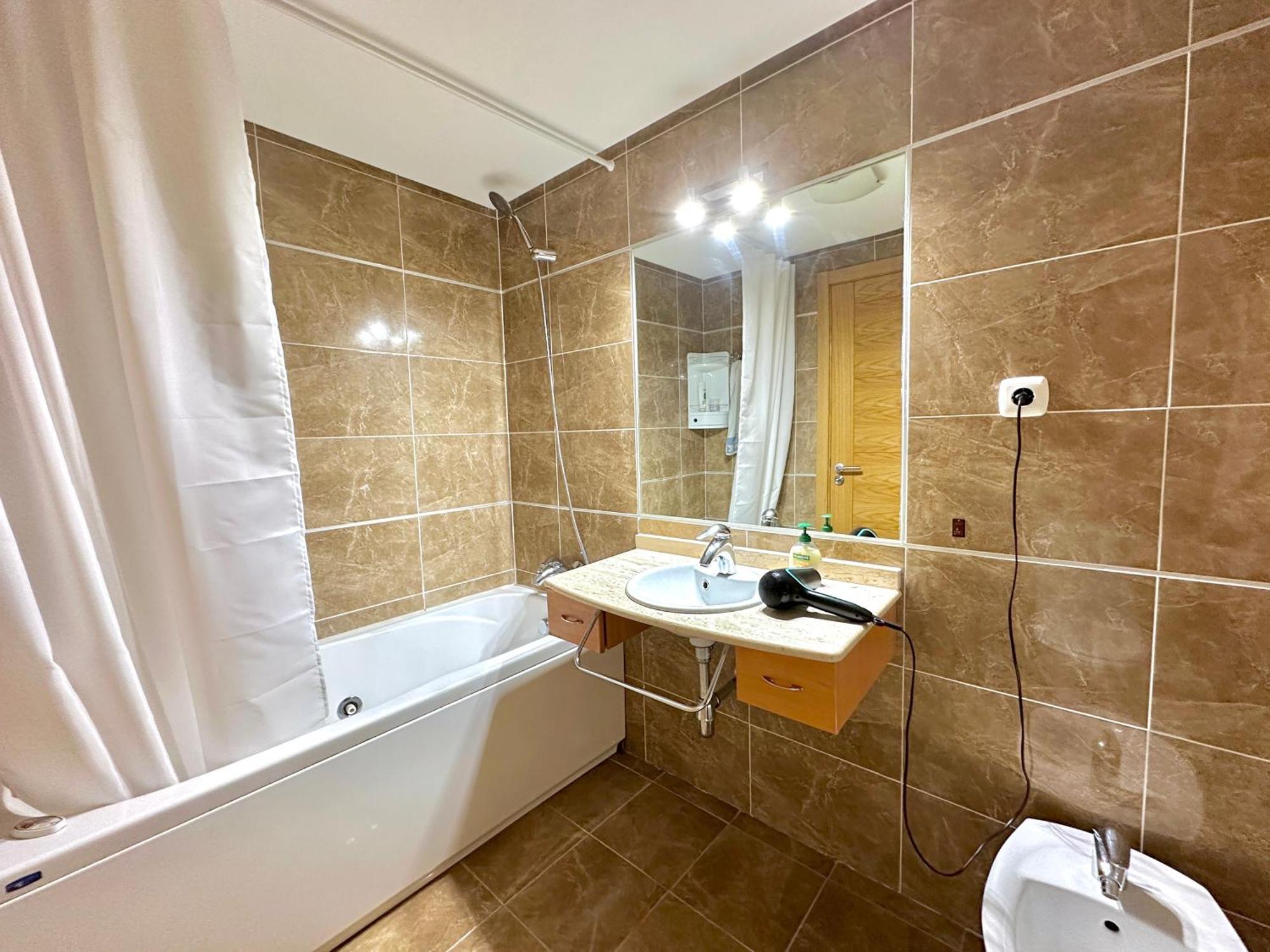 Beautiful 2-bedroom Frontline Apartment Estepona