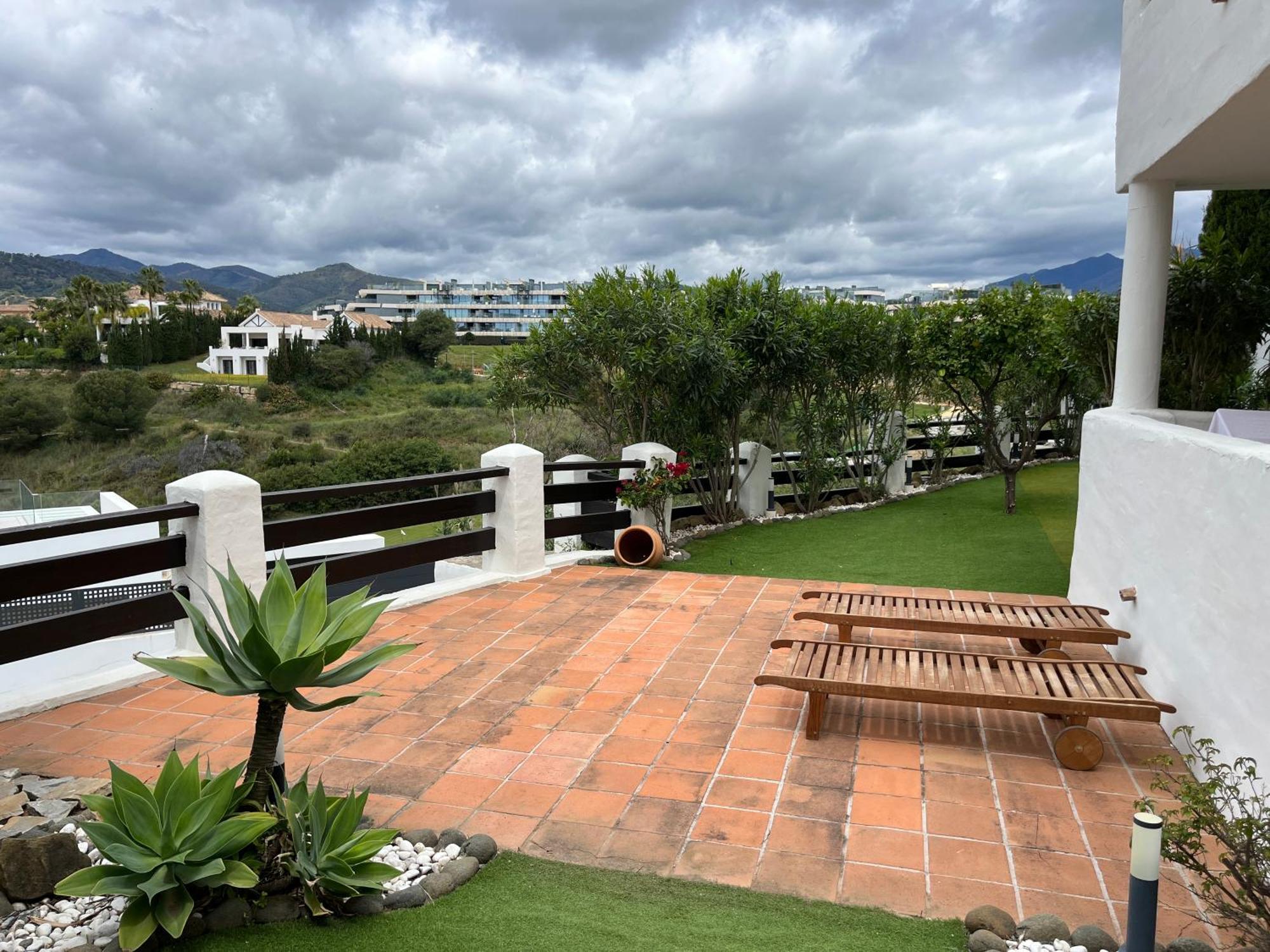 Apartment La Resina Country Golf - Estepona Marbella - Bajo Con Jardin Privado Y Solarium Estepona