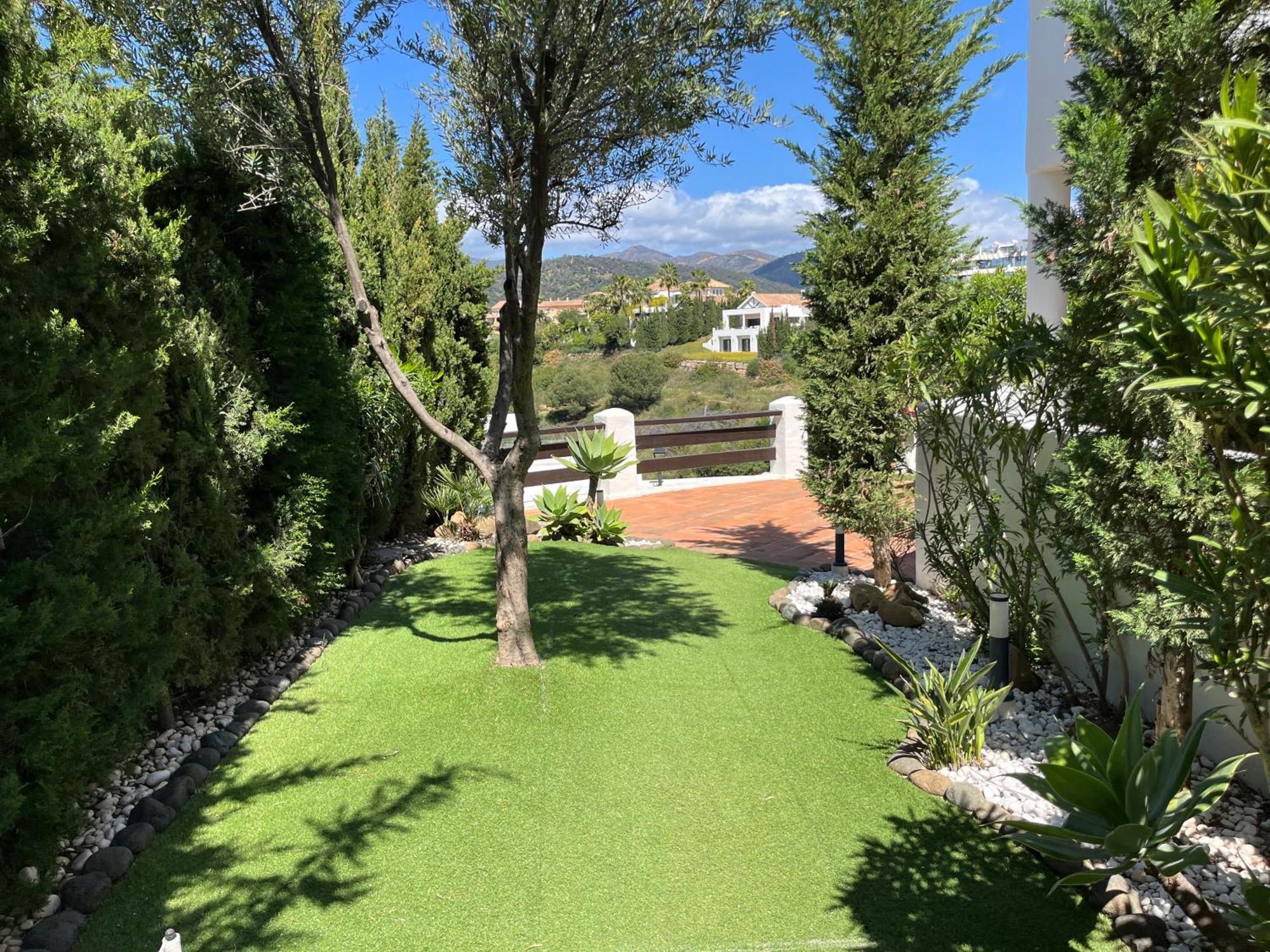 Apartment La Resina Country Golf - Estepona Marbella - Bajo Con Jardin Privado Y Solarium