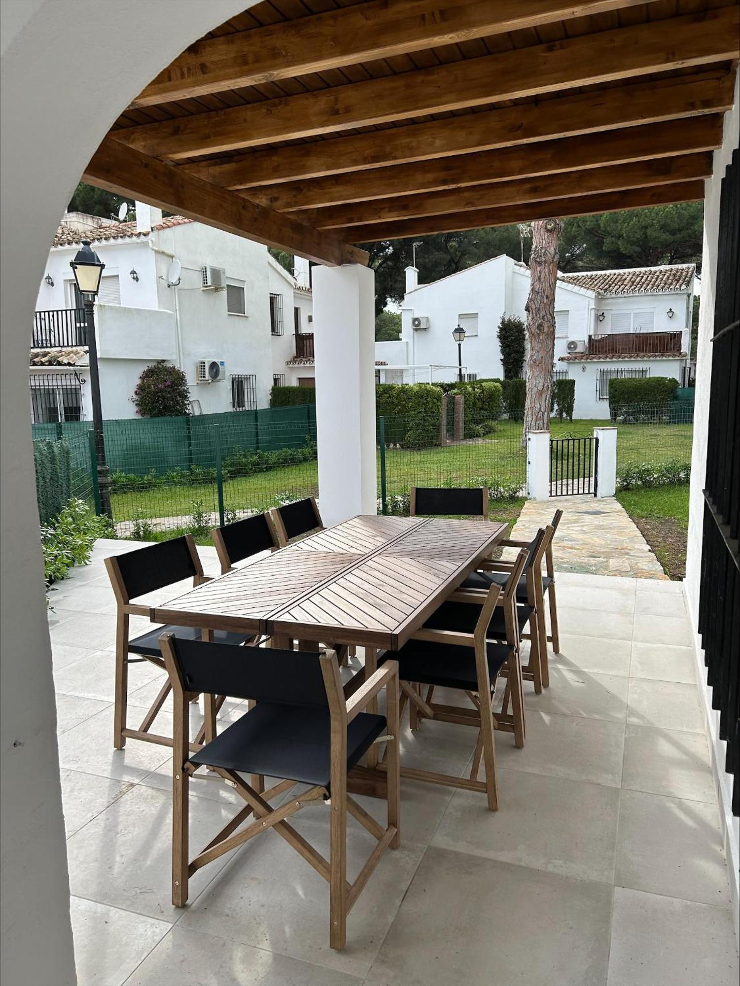 Сasa de vacaciones Ben32- Townhouse, By Roomservice *