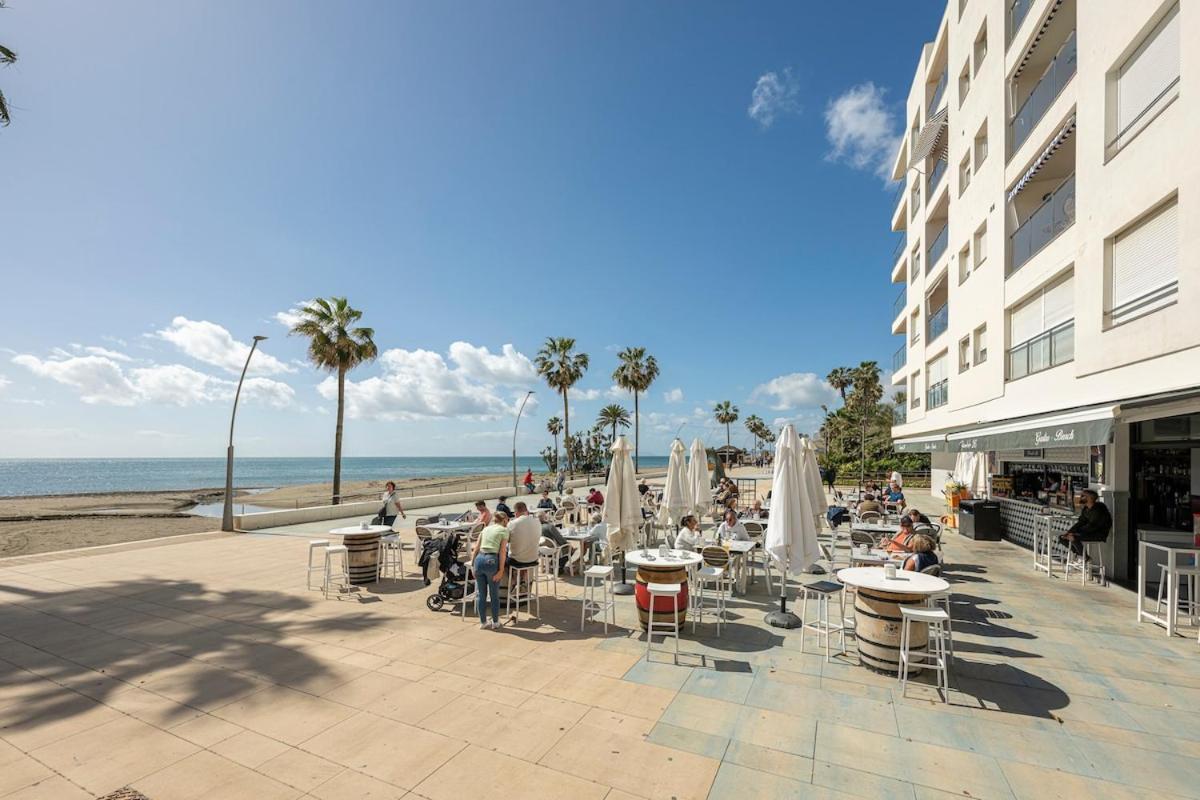 Apartamento Cozy & Comfy Seaside Retreat In *