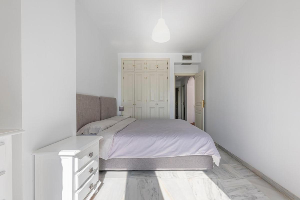 Apartamento Cozy & Comfy Seaside Retreat In Estepona