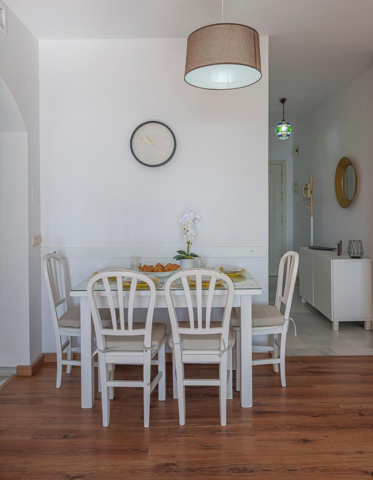 Cozy & Comfy Seaside Retreat In Apartamento Estepona
