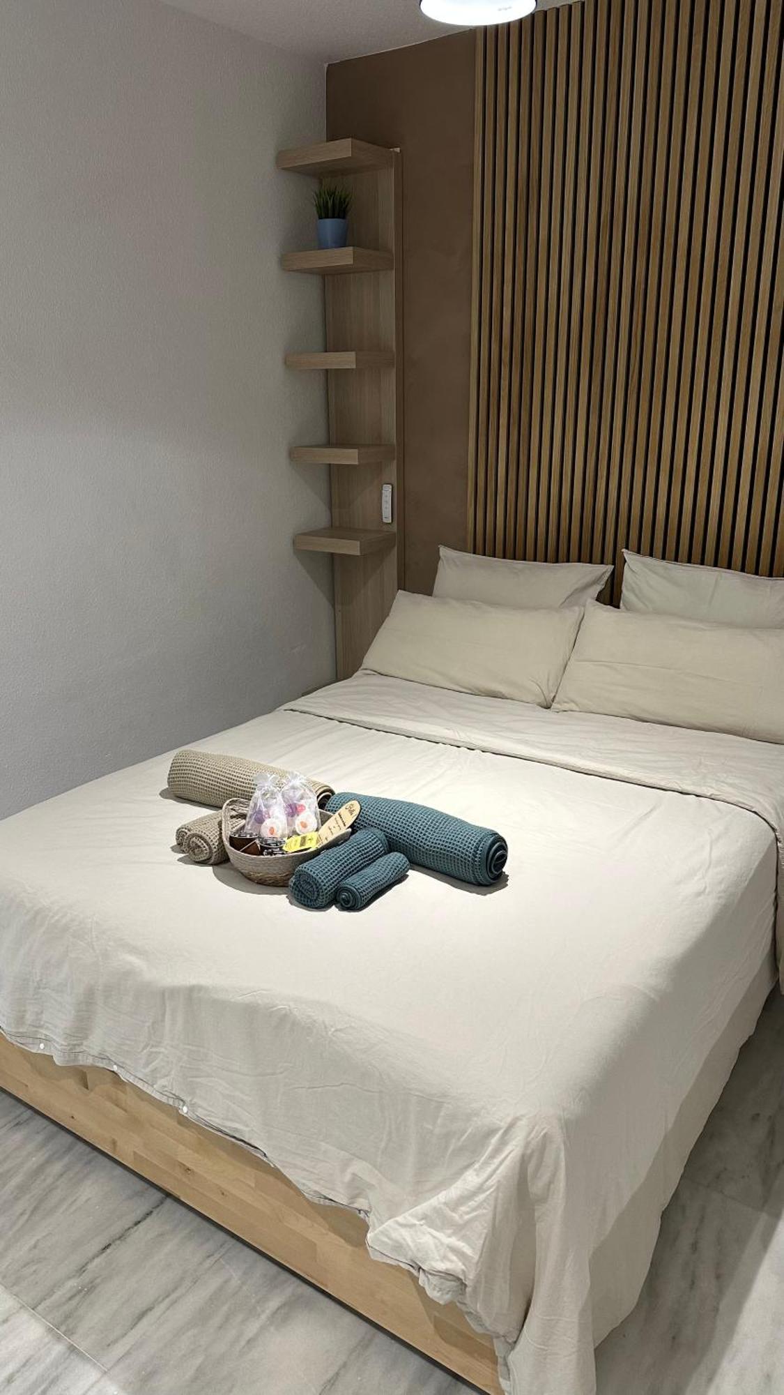 The Pearl Of Pinacho - Front & Swimming Pool Apartment Estepona