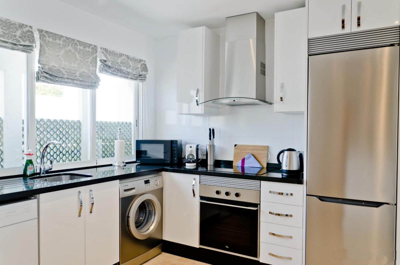 1408 - Luxury Two Bed Penthouse In El Presidente Appartement Estepona