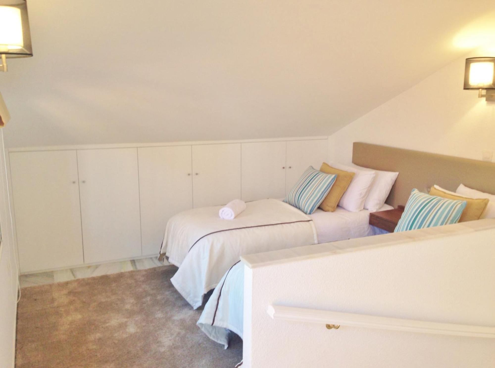 1264: 3 Bed Townhouse In Monte Biarritz Paraiso
