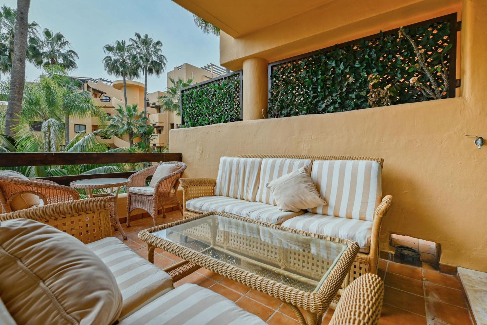 Amplio De 3 Junto A La Playa, Costalita, Apartment Estepona
