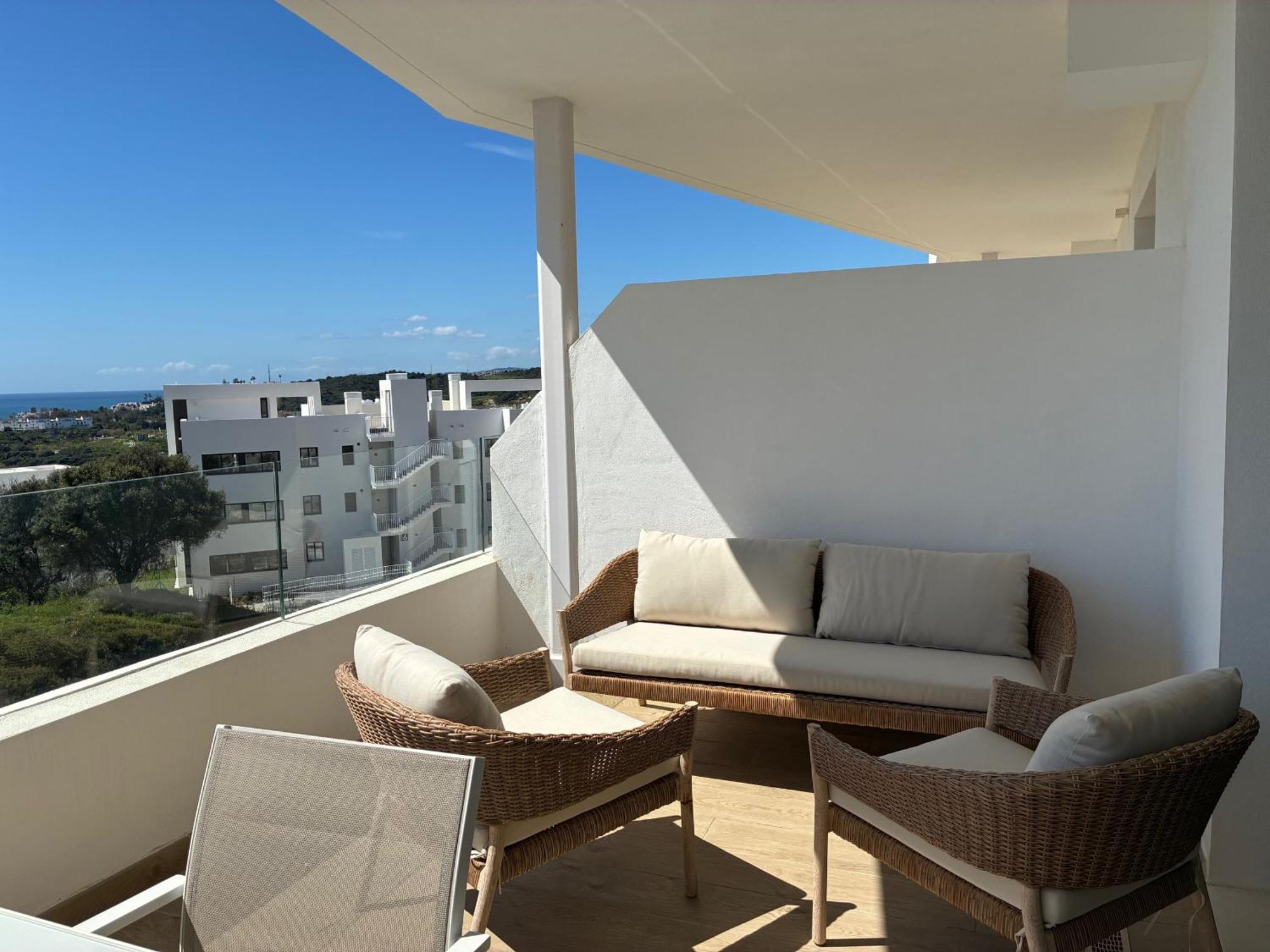 One-80 2440 Apartment *