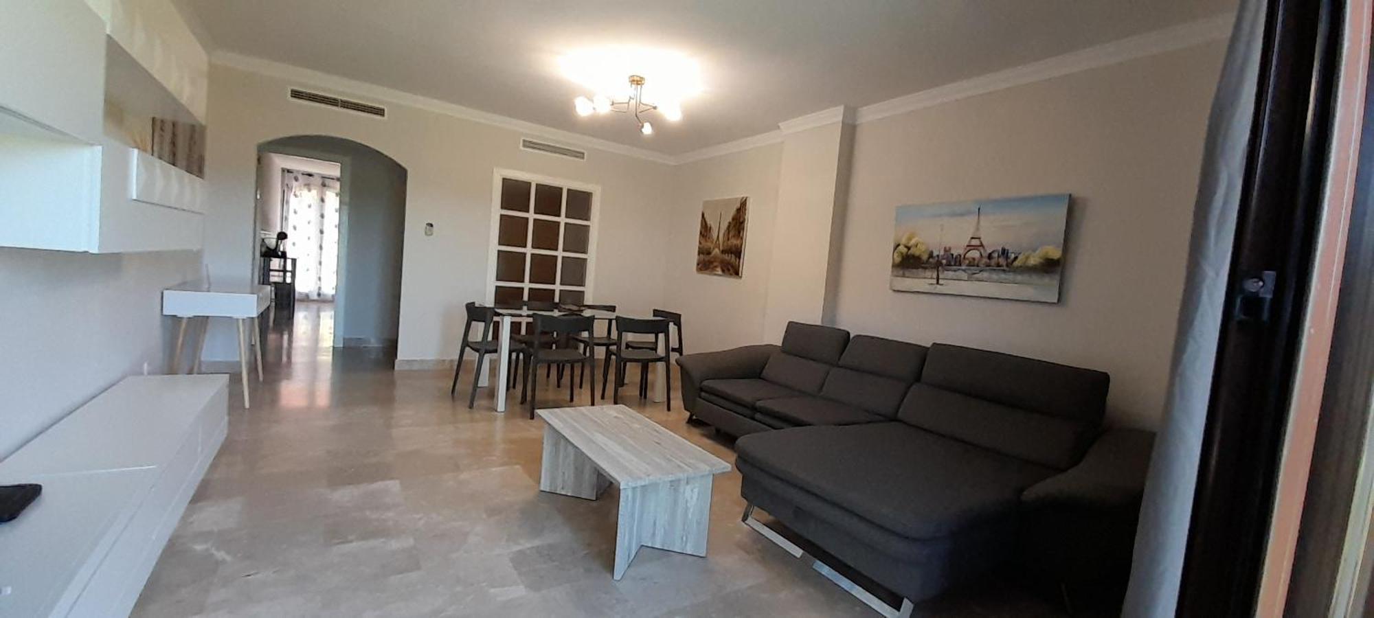Apartment De Tres Muy Espacioso Con Jardines Y Piscinas