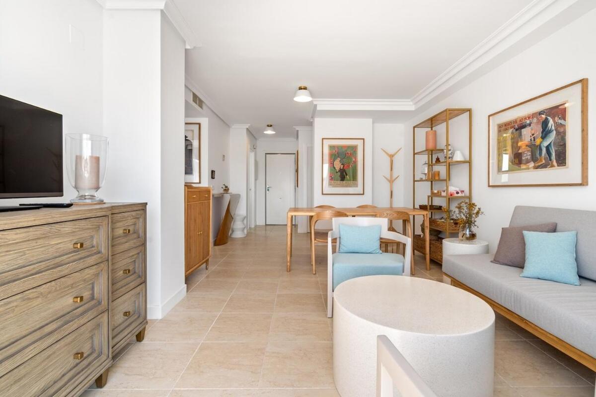 Modern Duplex Penthouse In Gated Complex Rdr487 *