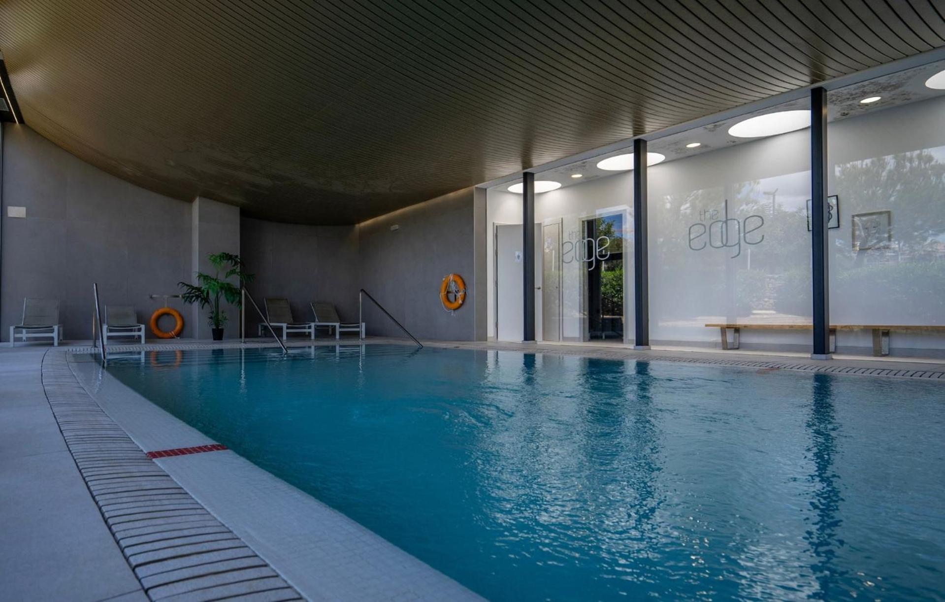 Modern 3-bedroom Luxury With Panoramic Sea Views The Edge, Apartment