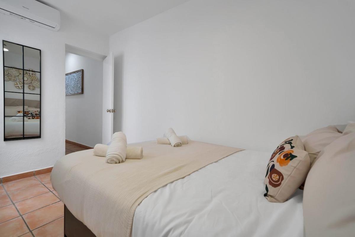 Casa Andaluza En El Centro Hisotrico De - Portada 16 Ferienhaus Estepona