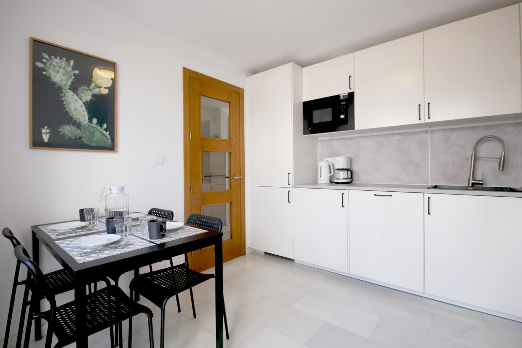 West Townhouse Lobon Holiday home