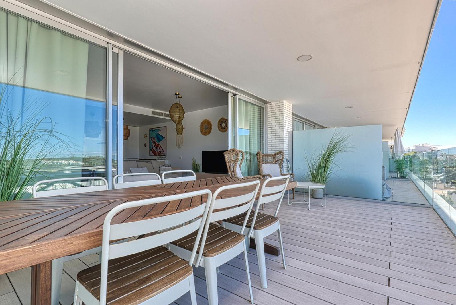 Stunning Three Bedroom Townhouse With Great Views! Apartment Estepona