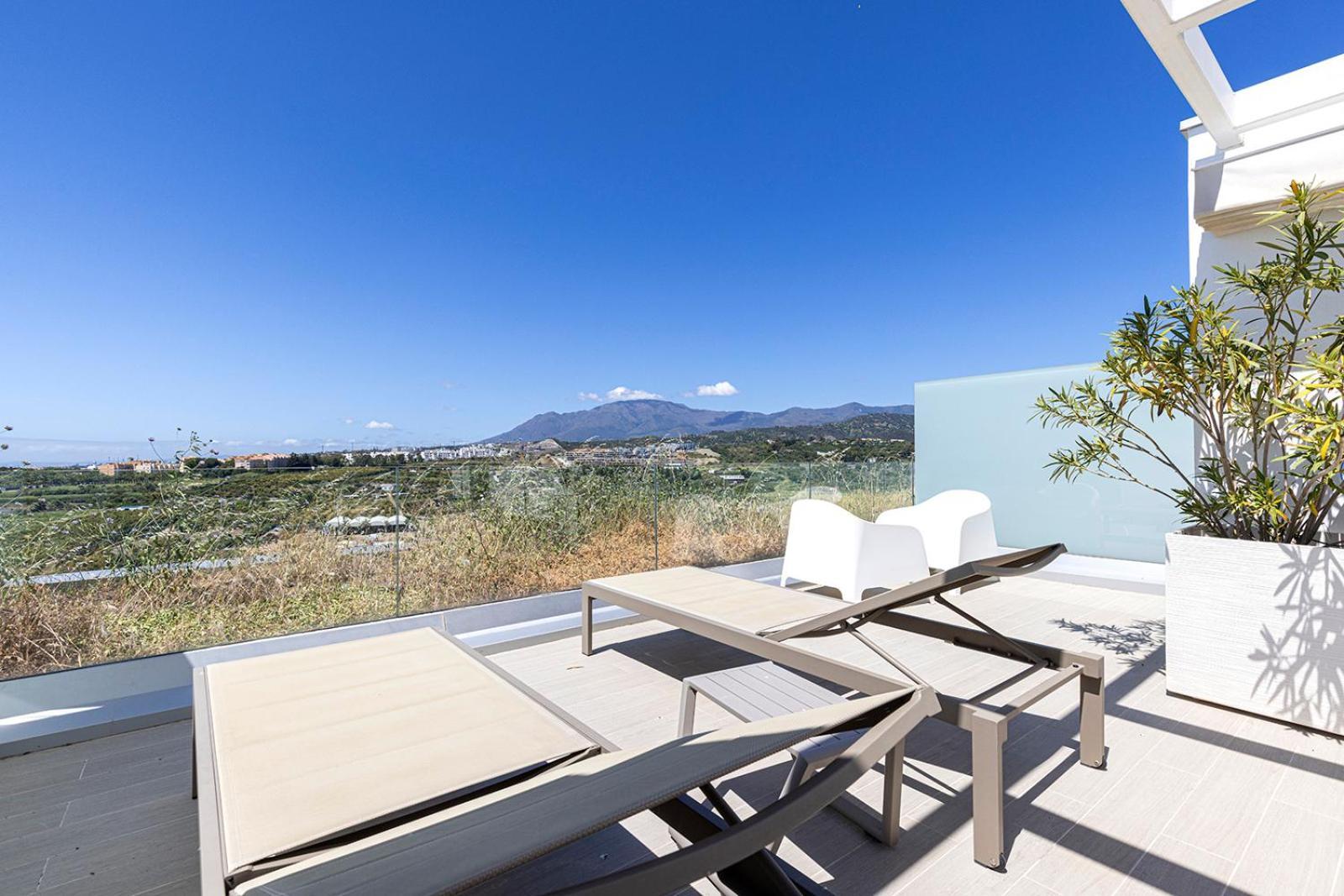 Stunning Three Bedroom Townhouse With Great Views!