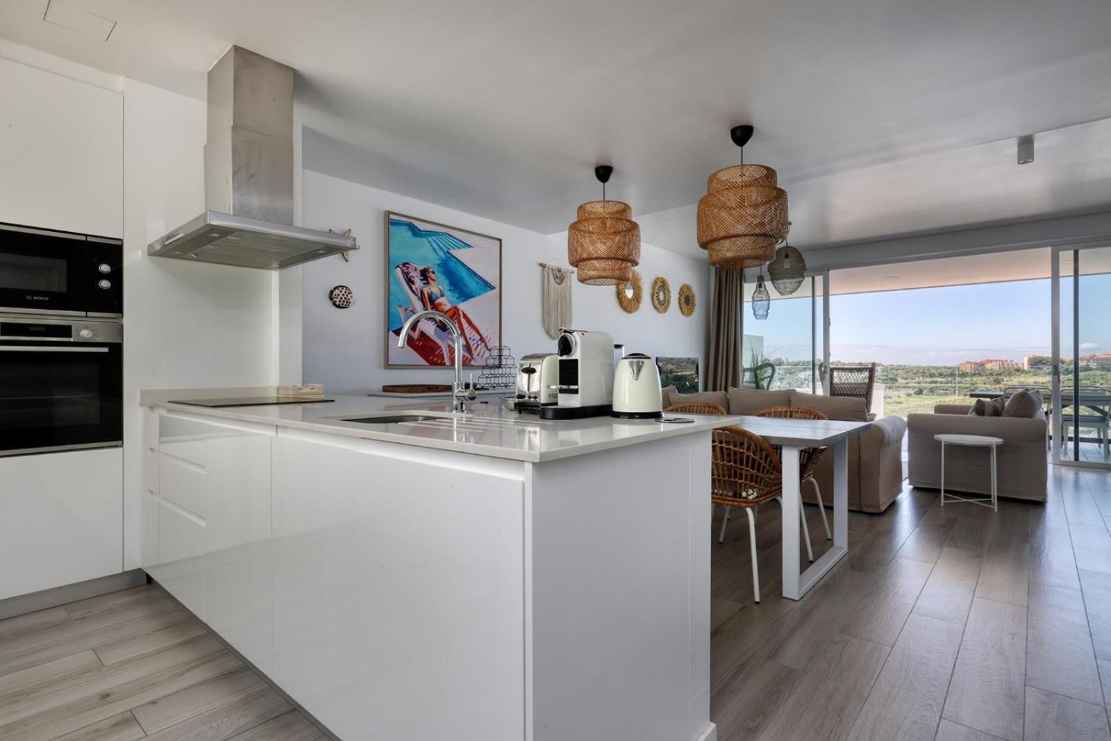 Stunning Three Bedroom Townhouse With Great Views! Apartment *