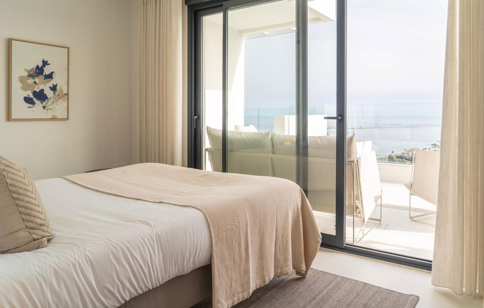 Modern Two-bedroom Coastal Retreat With Panoramic Sea Views To Africa Apartamento