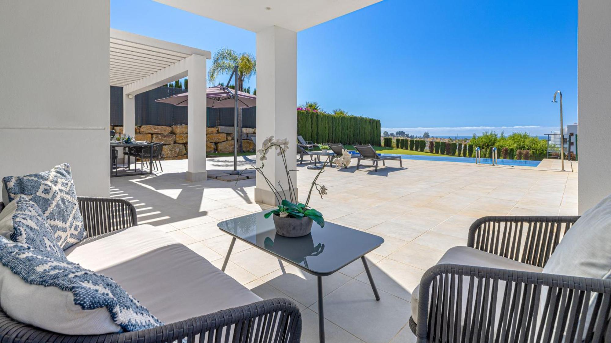 Vacation Marbella I De La Resina, Infinity Pool, Golf Community, Africa Views Estepona