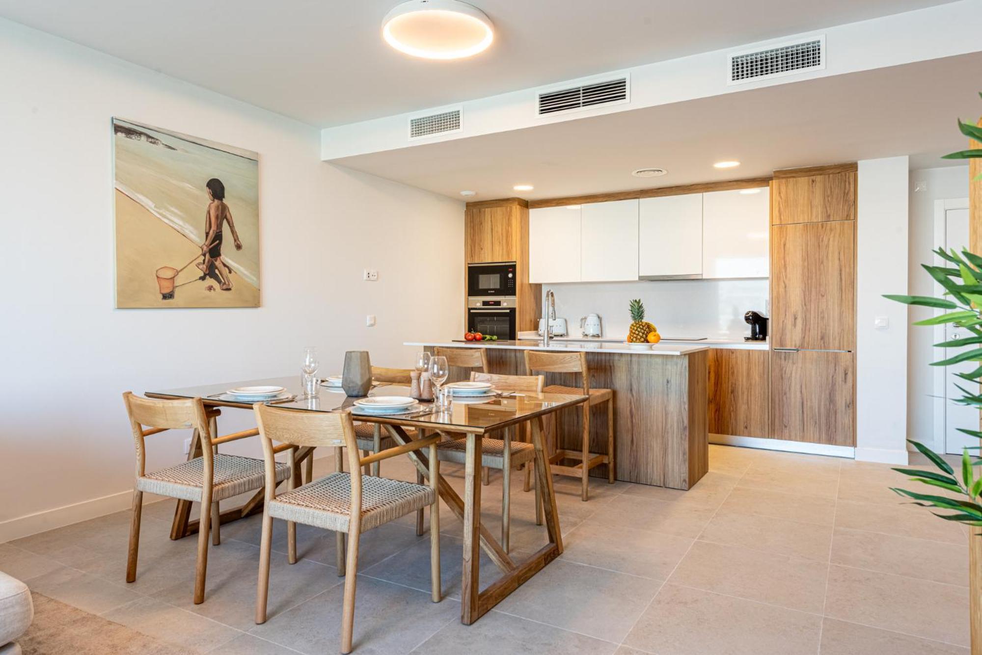 2 Bedroom With Pool Apartment *