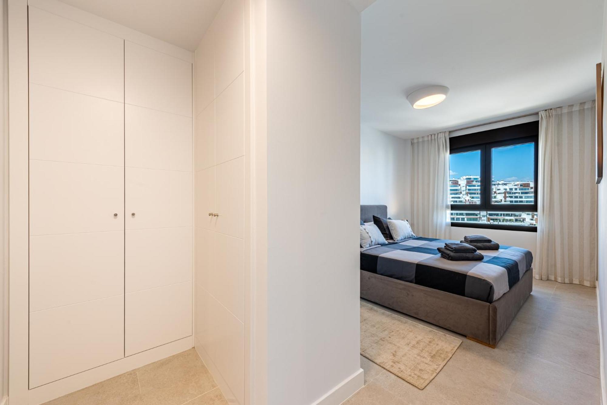 Apartment 2 Bedroom With Pool *