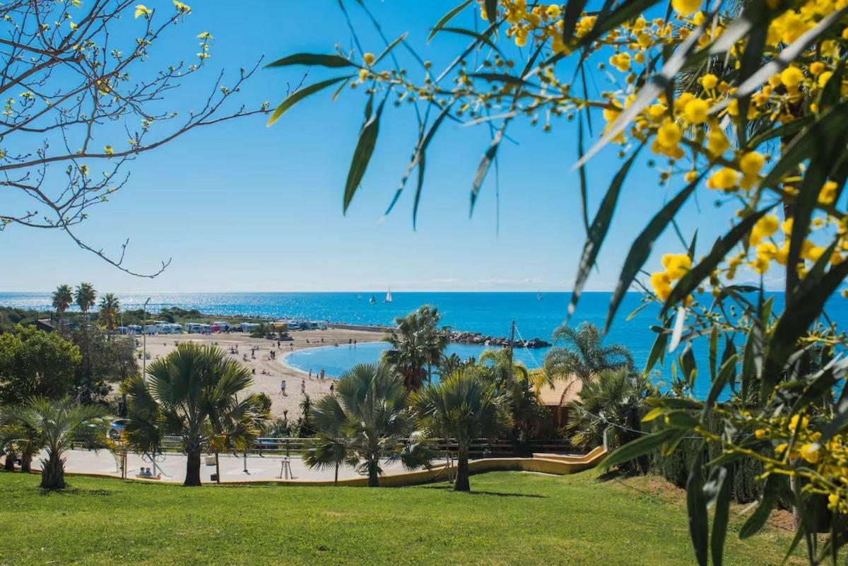 Modern 4-person With Pool & Indoor Parking Apartamento Estepona