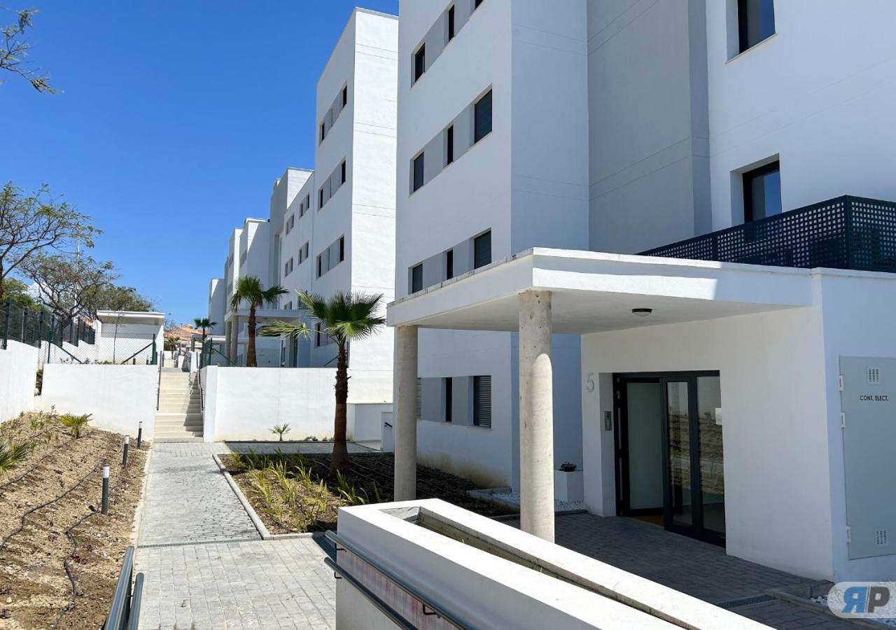 Archidona With Terrace And Garden View Estepona