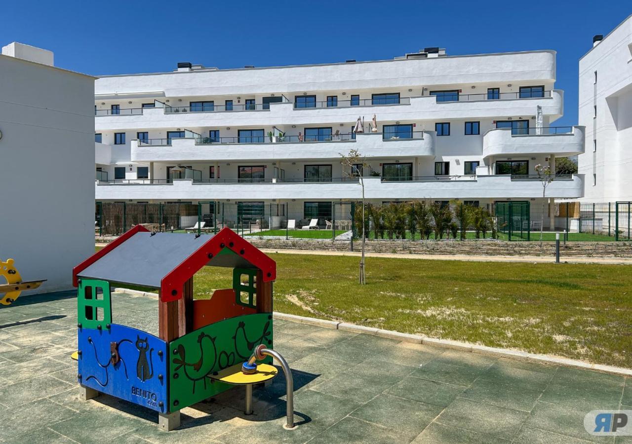 Archidona With Terrace And Garden View Apartamento Estepona