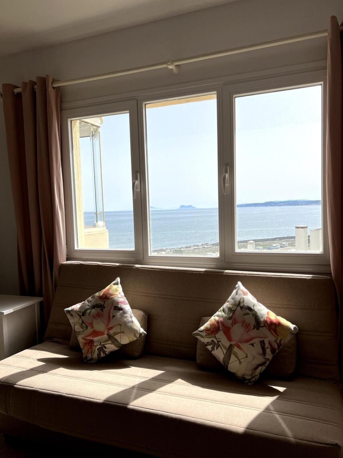 Cozy Retreat In Port Apartment Estepona