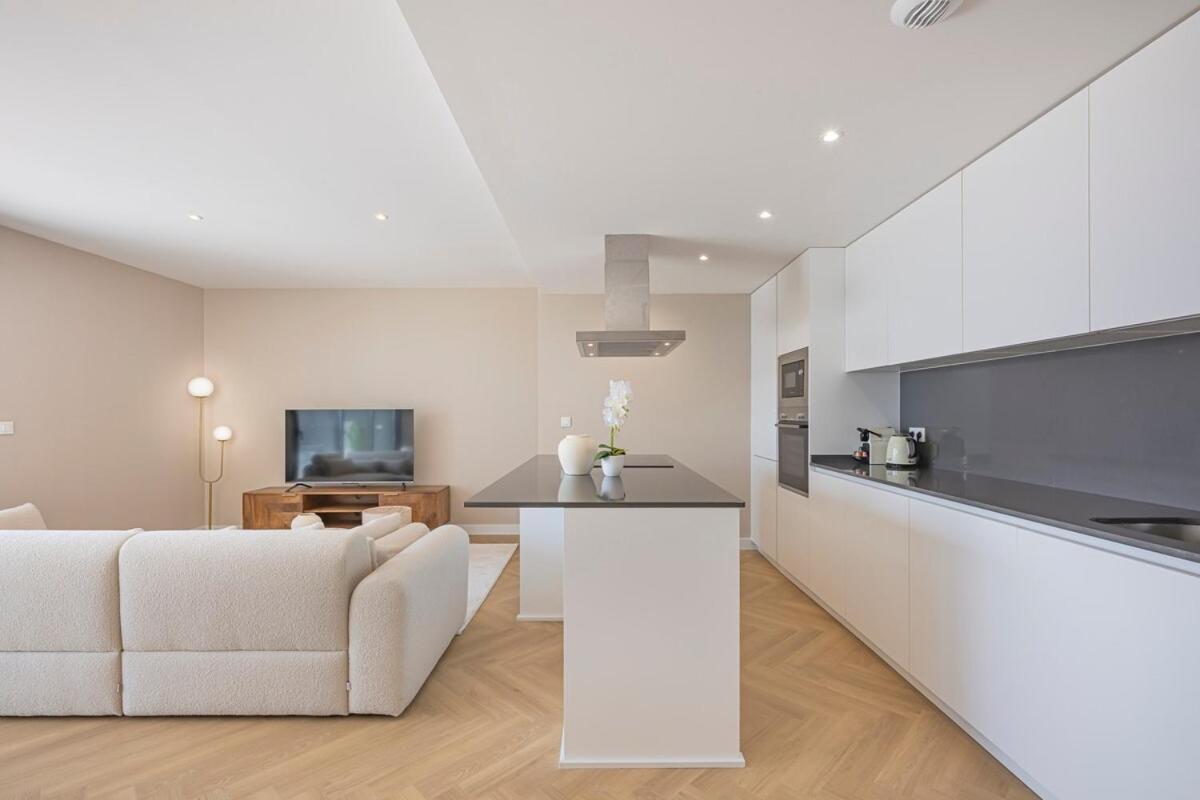 Fancy And Minimalist Flat In L Sea Views Apartamento Estepona