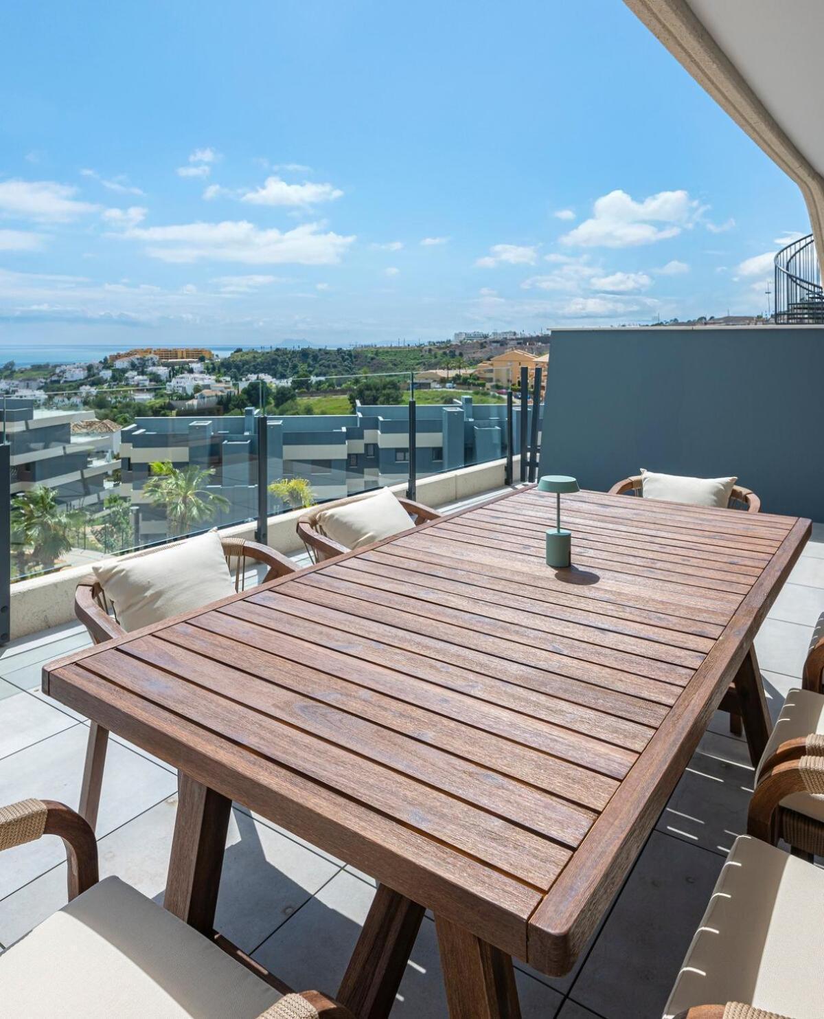 Fancy And Minimalist Flat In L Sea Views Estepona