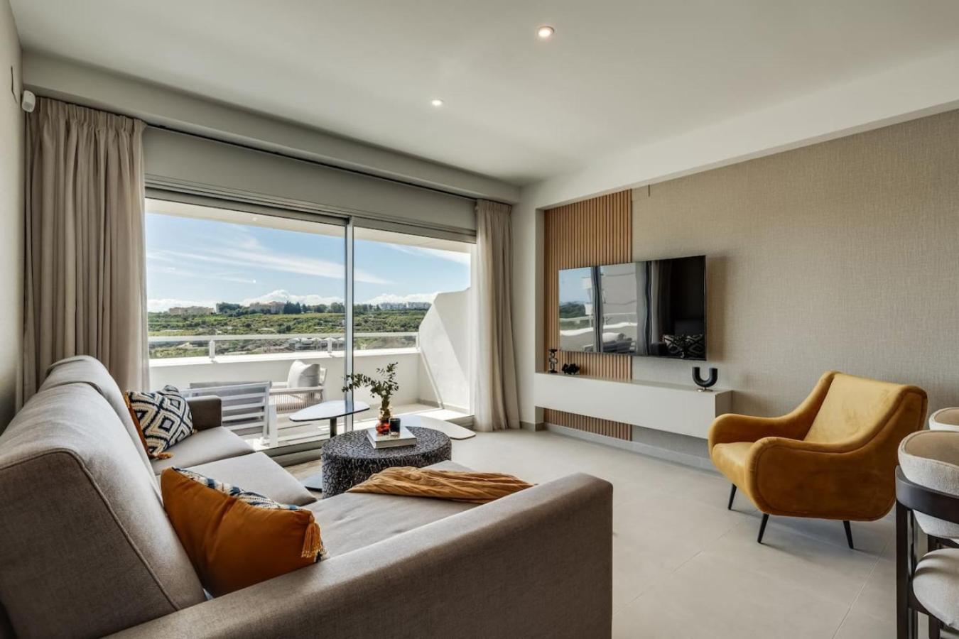 Apartment Luxueus Apt. With Panoramic View - Oceana Gardens *