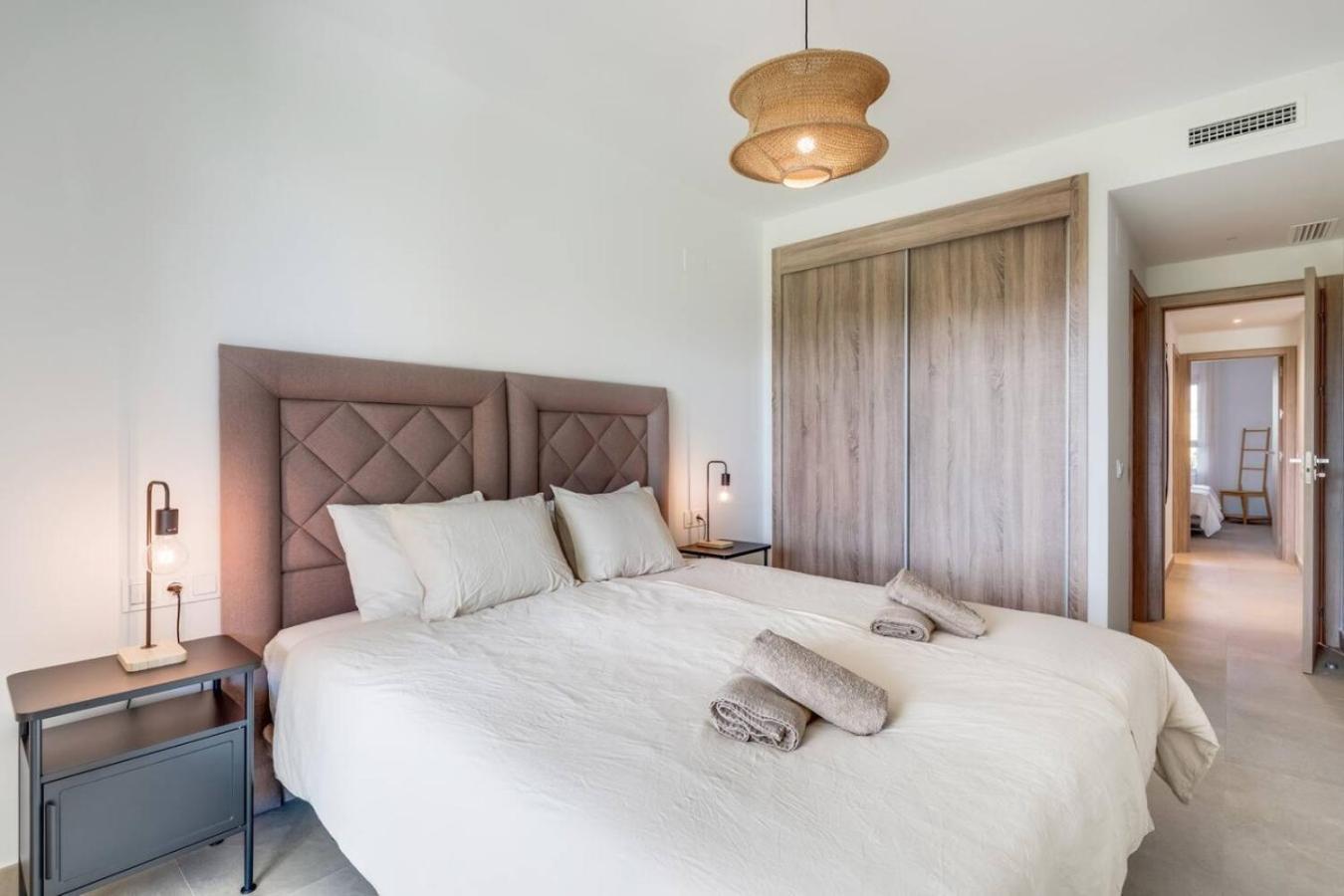 2br Sunny Golf Apt. Tuin Met Golfbaan Uitzicht * Estepona