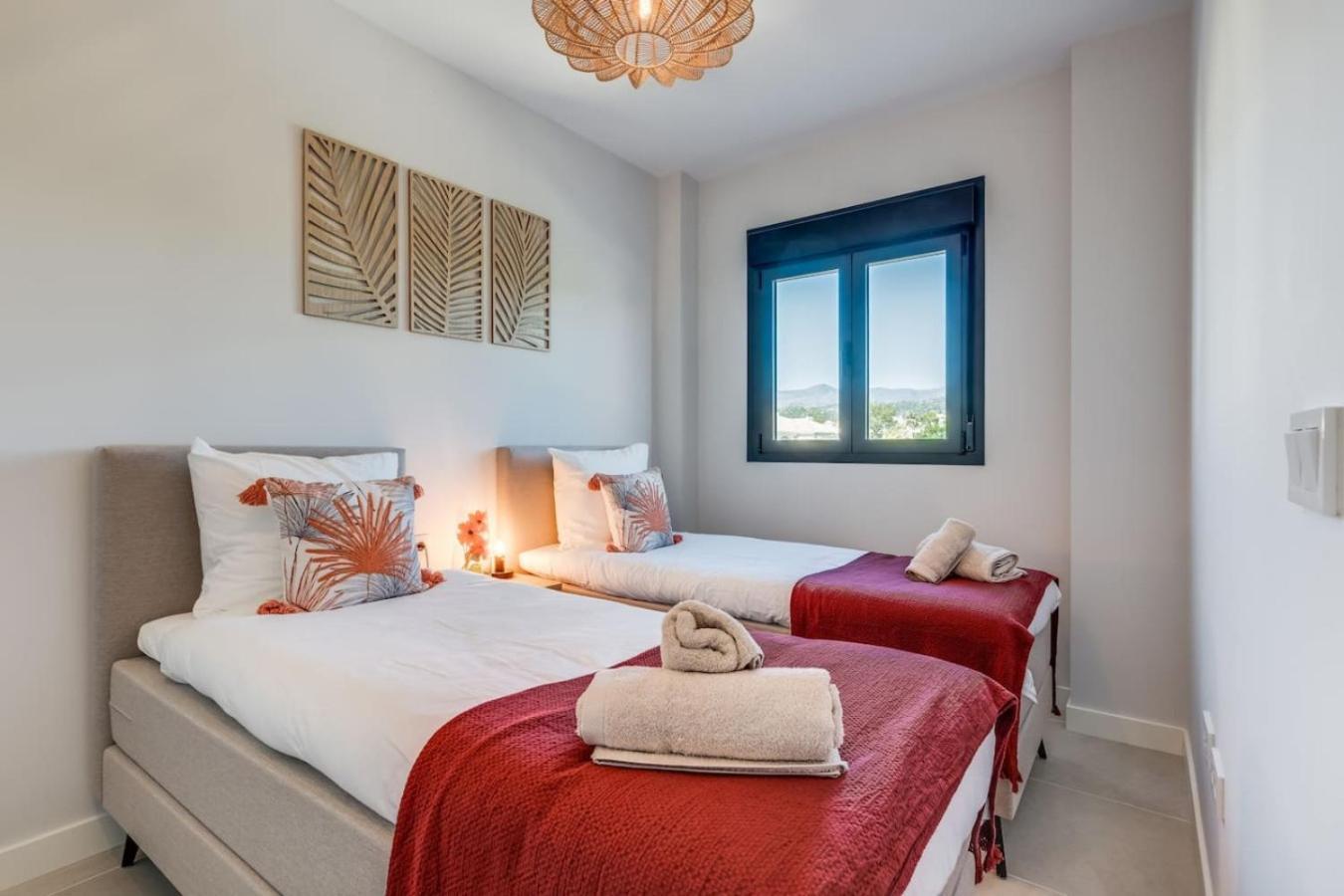 Aranya - Stylish Apt. With Great Views
