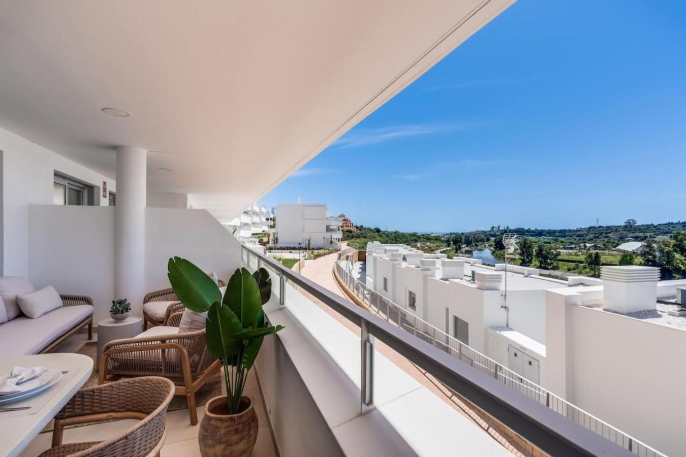 Apartment 3br With Great Panoramic Views At Oceana Gardens Estepona