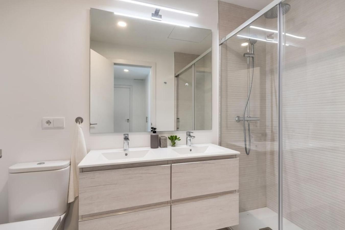 3br With Great Panoramic Views At Oceana Gardens *