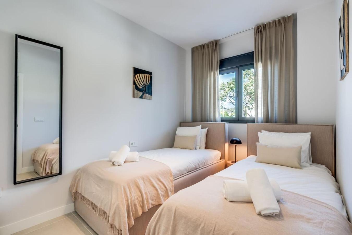 Aranya - Stylish 2br Apt. With Pool View Estepona