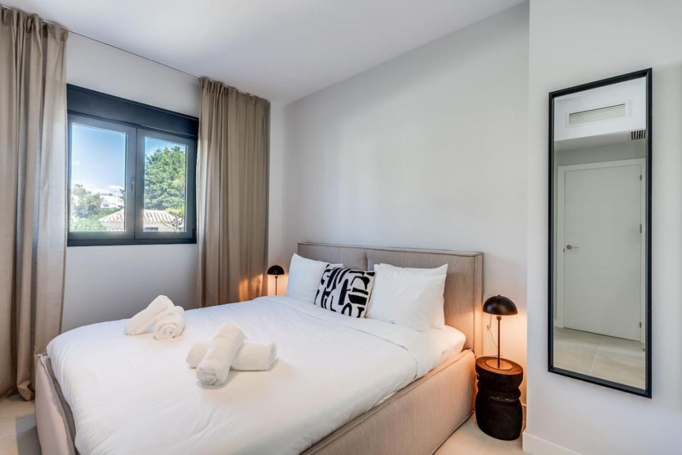 Aranya - Stylish 2br Apt. With Pool View Estepona