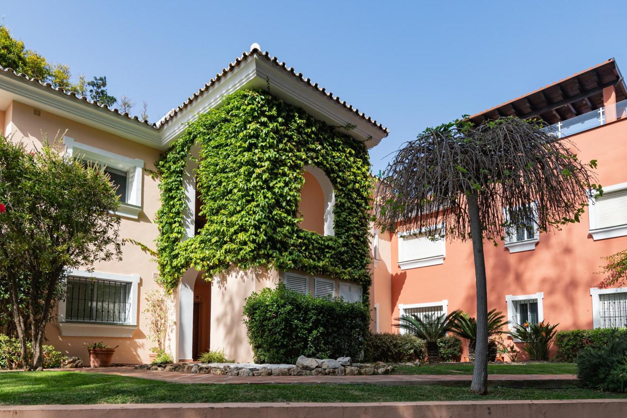 Park Apartment Estepona