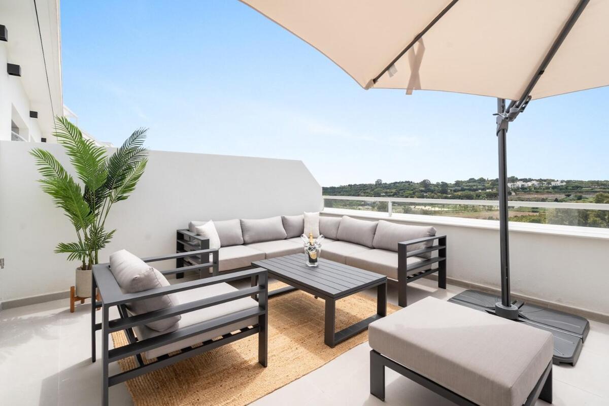 Amazing 3 Bedroom Penthouse Great Views Rdr482 * Estepona